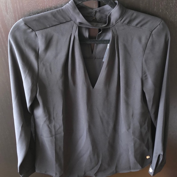 *NWT* GUESS Long-Sleeve Keyhole Choker Top, Size XS - Picture 9 of 11